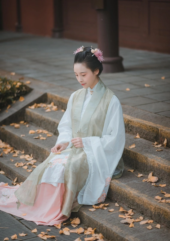 曾与美人桥上別，恨无消息到今朝 - 拿相机的执义